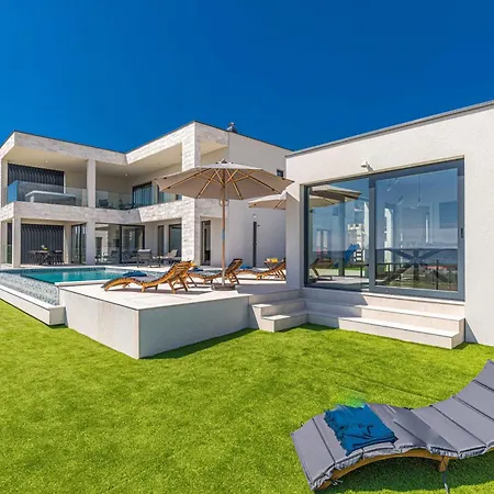 Luxury Sunlife With Pool *