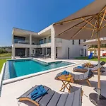 Luxury Sunlife With Pool Kaštel Novi