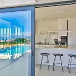 Luxury Sunlife With Pool Villa *