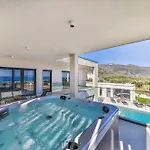 Luxury Sunlife With Pool