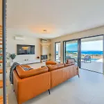 Luxury Sunlife With Pool
