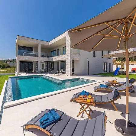 Luxury Sunlife With Pool Kastel Novi