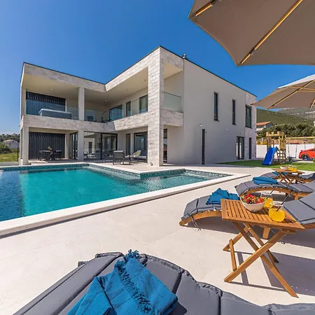 Luxury Sunlife With Pool Villa Kastel Novi